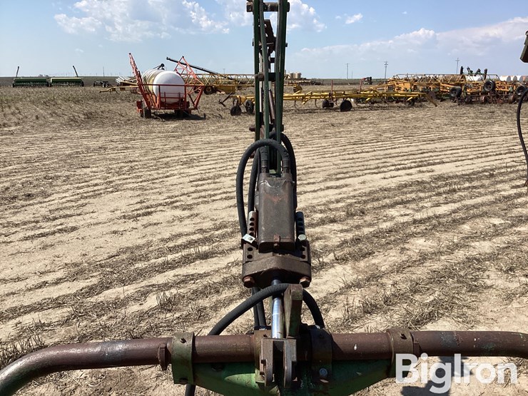john-deere-12-image-11