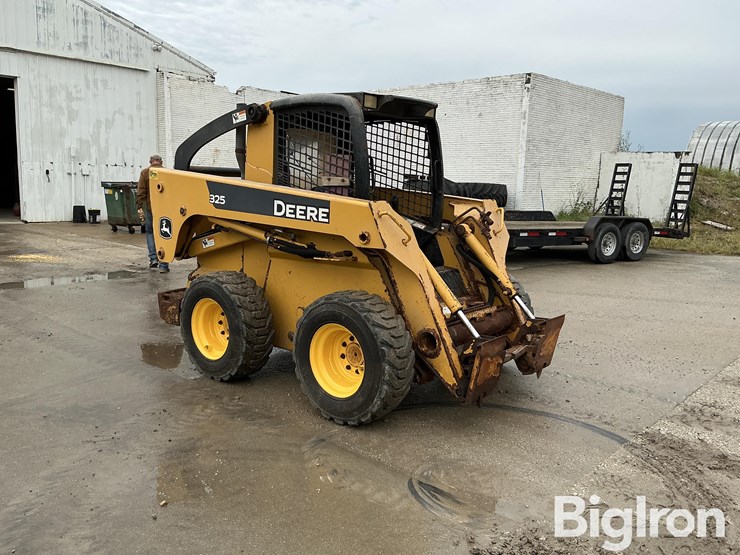 2009-john-deere-325-image-3