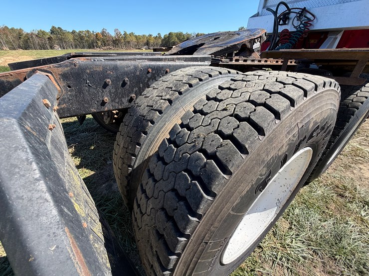ford-l9000-image-29