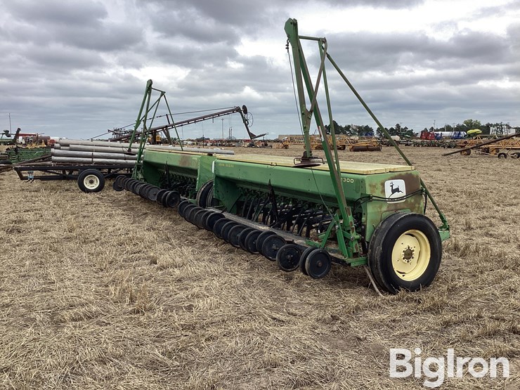 john-deere-8300-image-5