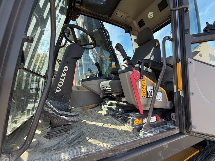 volvo-ew160e-image-41