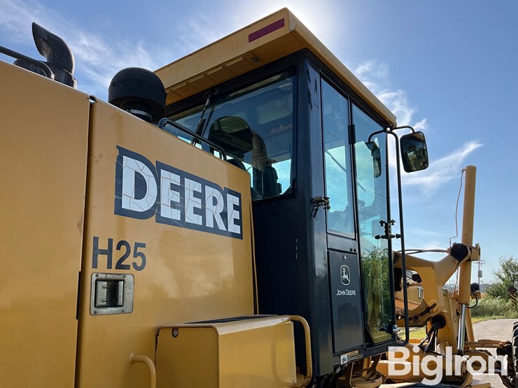 2002-deere-772ch-image-16
