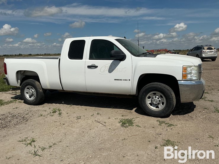 2008-chevrolet-silverado-2500-image-4