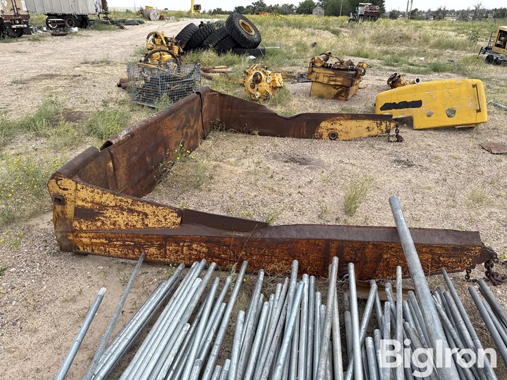 caterpillar-769-image-1