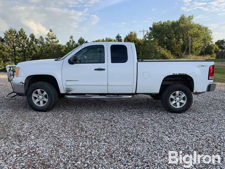 2010-gmc-sierra-1500-sle-image-8
