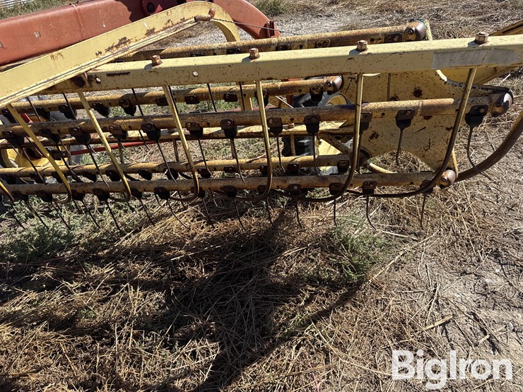 new-holland-258-image-12