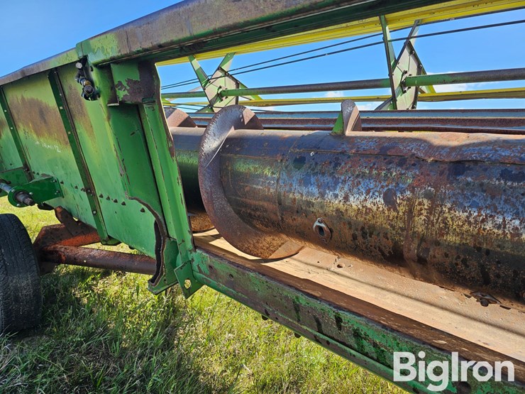 john-deere-224-image-19
