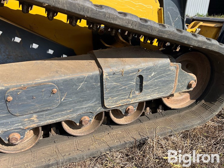 2019-deere-325g-image-13