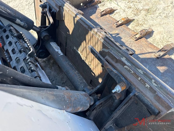 2021-bobcat-s590-image-14