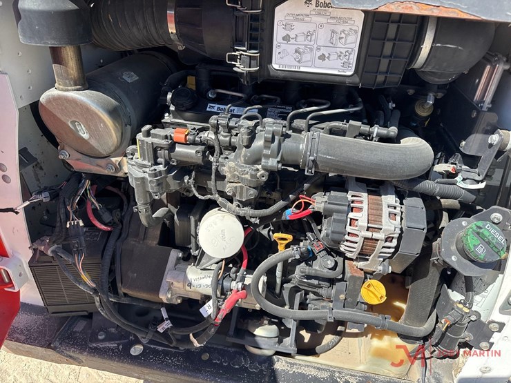 2021-bobcat-s590-image-10