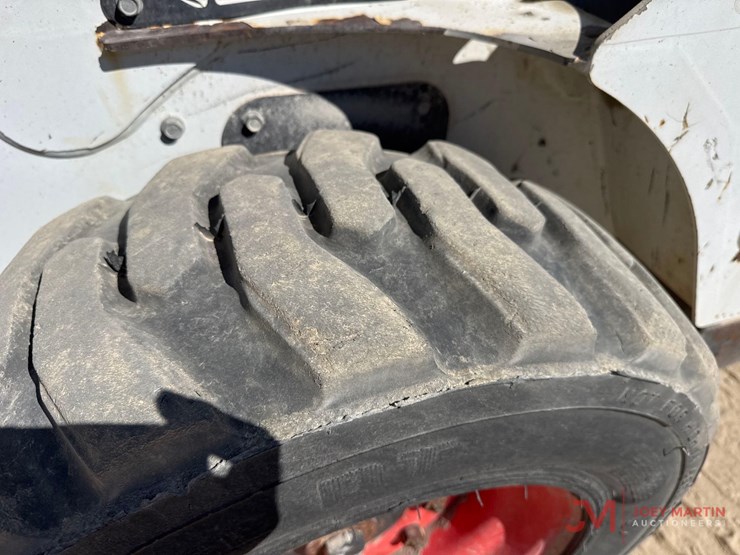 2021-bobcat-s590-image-9
