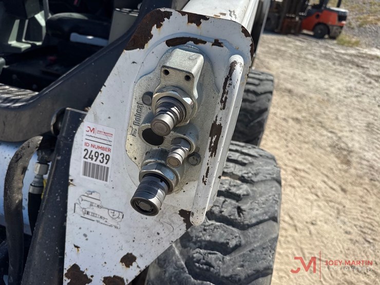 2021-bobcat-s590-image-7