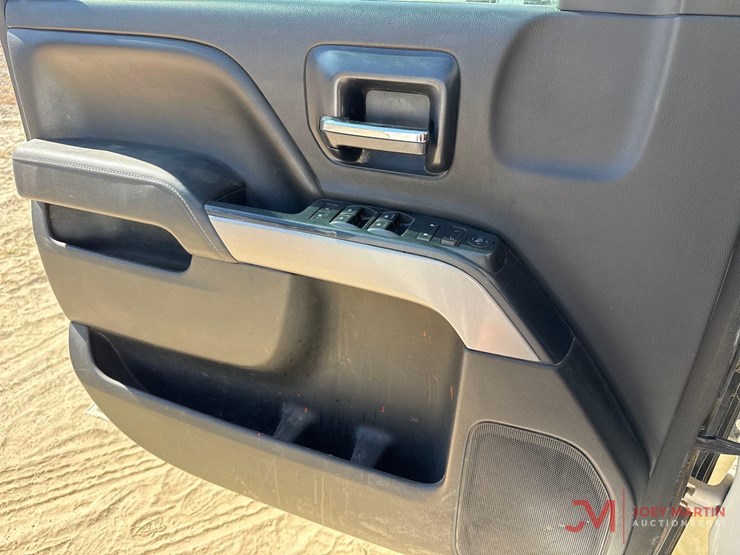 2015-chevrolet-2500hd-image-32