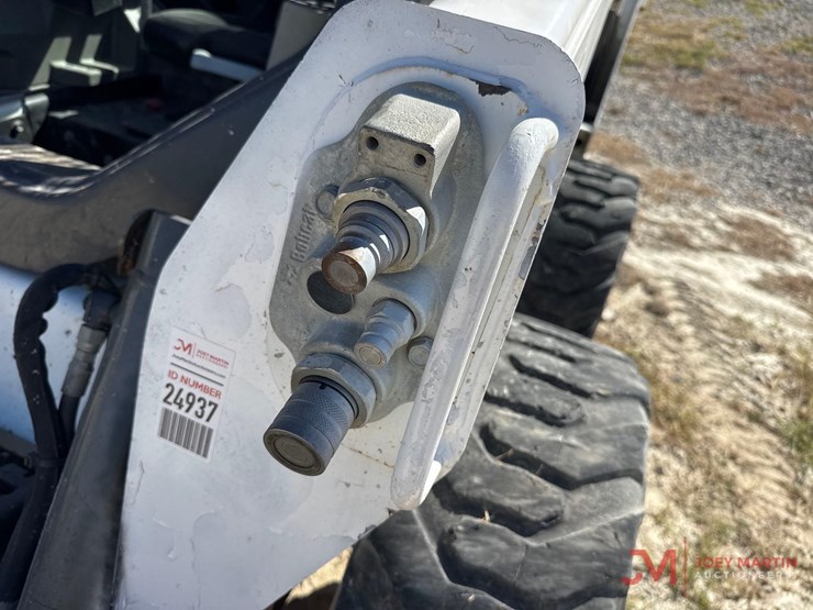 2021-bobcat-s590-image-7