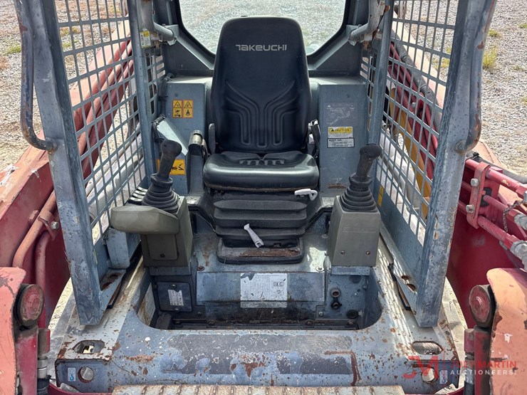 2016-takeuchi-tl8-image-14
