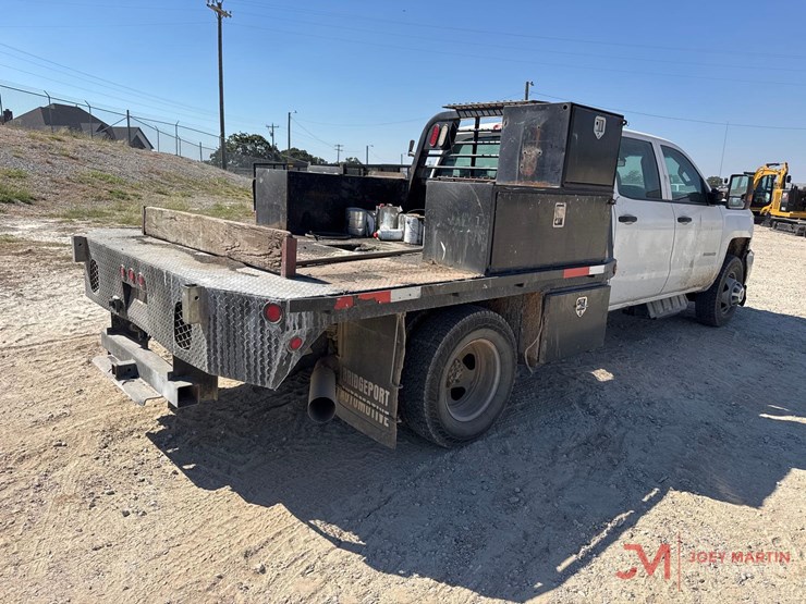 2017-chevrolet-3500hd-image-3