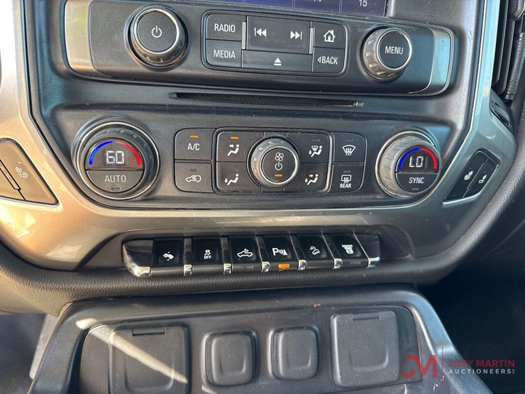 2015-chevrolet-2500hd-image-34
