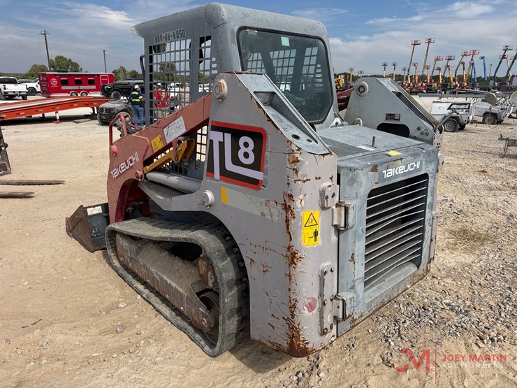 2016-takeuchi-tl8-image-2