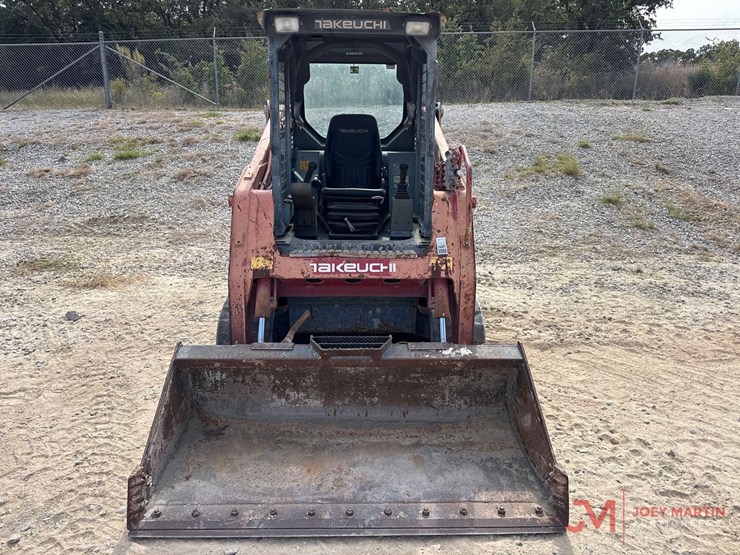 2016-takeuchi-tl8-image-4
