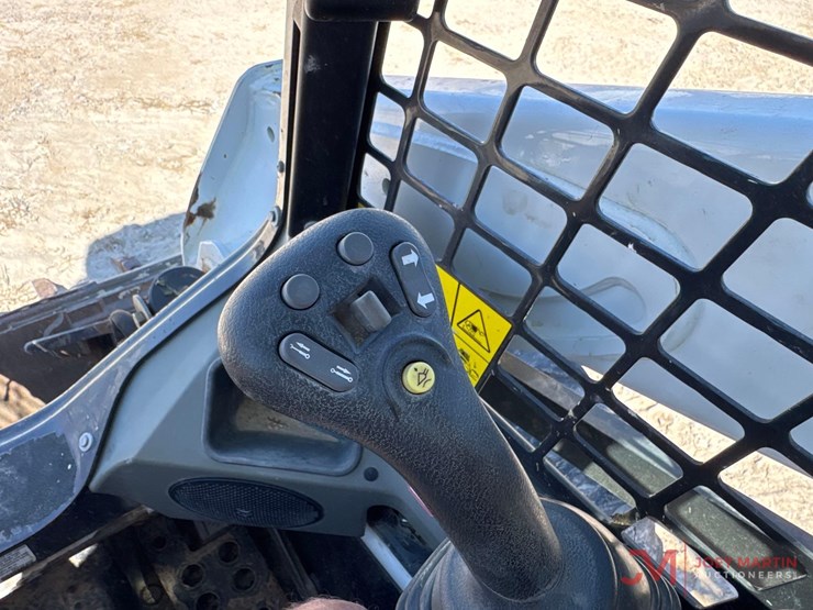 2021-bobcat-s590-image-16