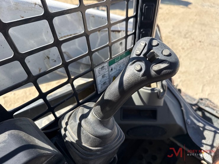 2021-bobcat-s590-image-18
