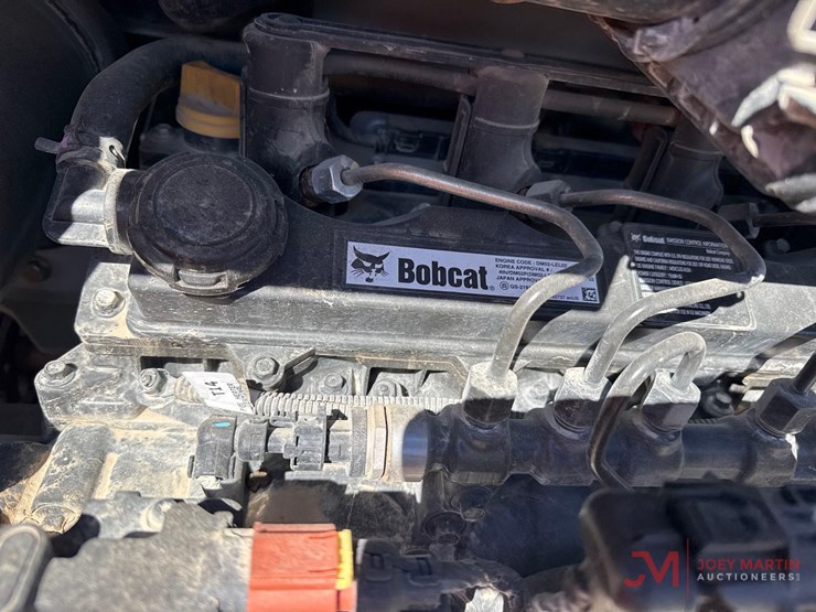 2021-bobcat-s590-image-11