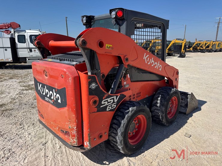 2021-kubota-ssv65-image-2