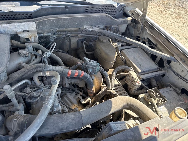 2015-chevrolet-2500hd-image-21