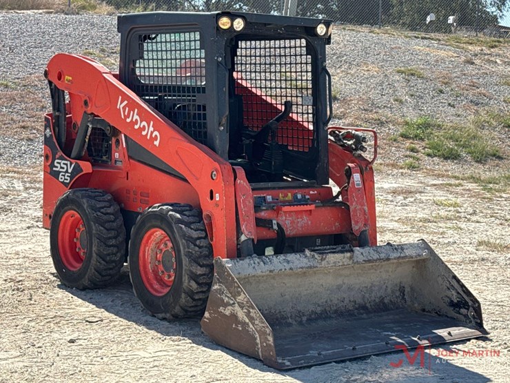 2021-kubota-ssv65-image-1