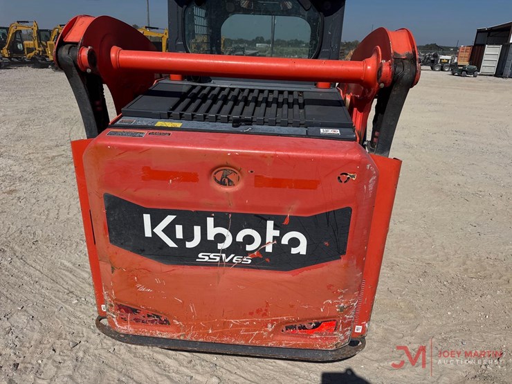 2021-kubota-ssv65-image-10
