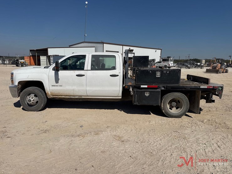 2017-chevrolet-3500hd-image-5