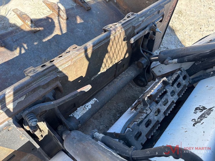 2021-bobcat-s590-image-6