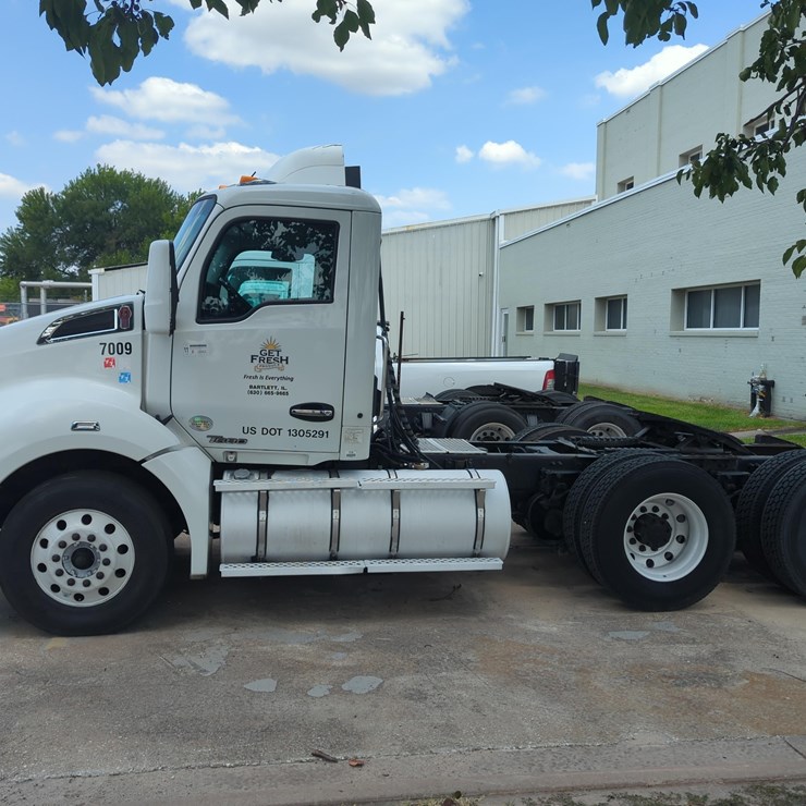2016 KENWORTH T680
