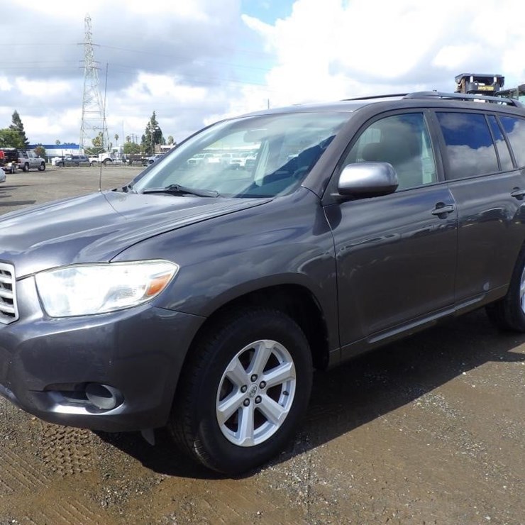 2010 TOYOTA HIGHLANDER
