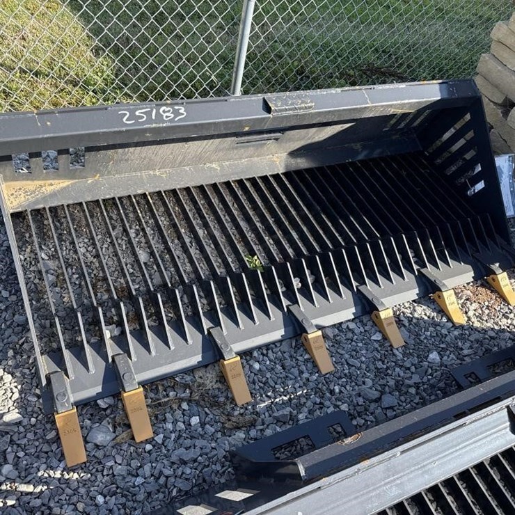 LandHonor 78 inch skid steer rock bucket