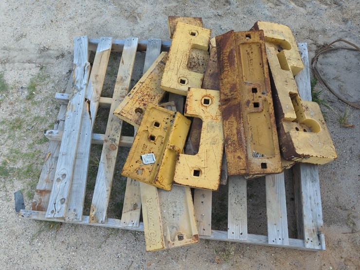 pallet-of-misc-cutting-edge-segments-support-equipment-image-1