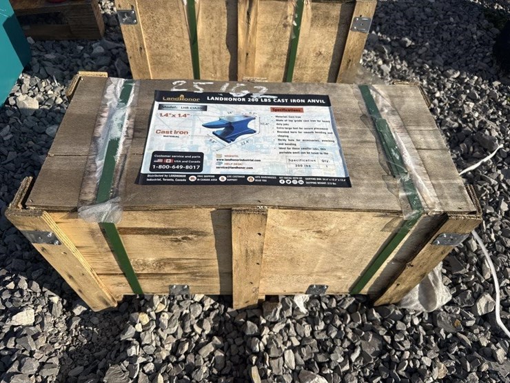 landhonor-200pound-cast-iron-anvil-image-1