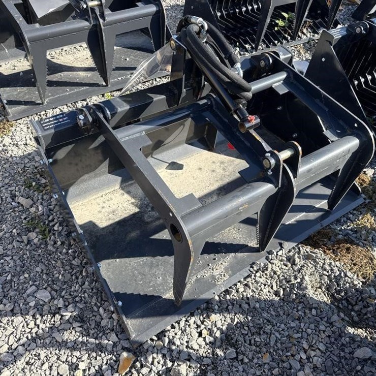 LandHonor mini skid steer grapple bucket