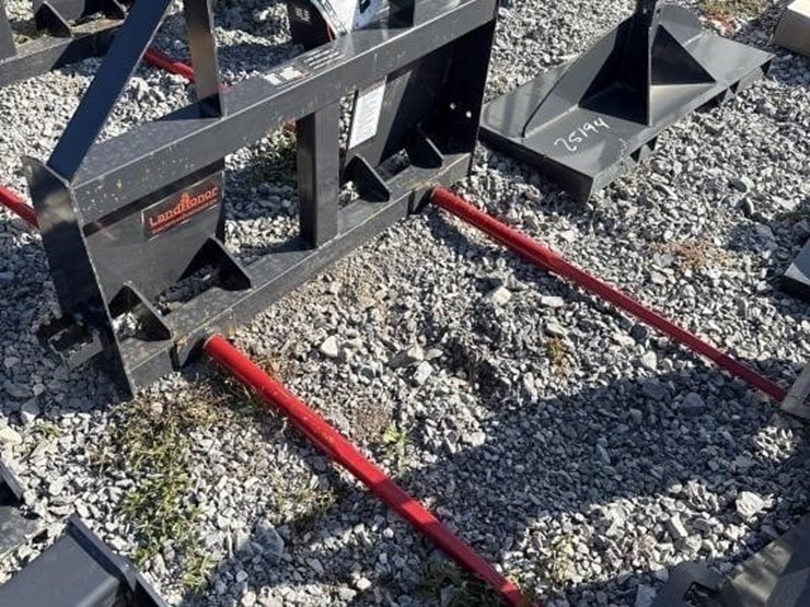 landhonor-skid-steer-bale-spears-image-1
