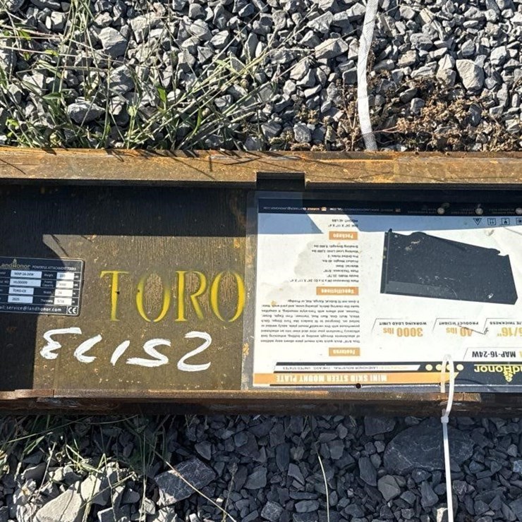 LandHonor mini skid steer mount plate