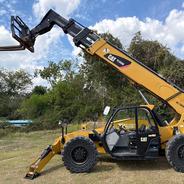 2019 CATERPILLAR TL1255