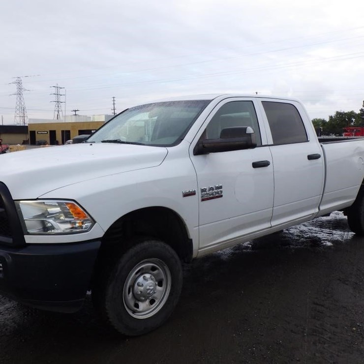 2015 Ram 2500 Crew Cab Pickup Truck