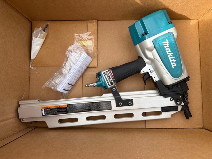 makita-3-1/2"-framing-nailer--an924--1-yr-factory-warranty--recon-new-support-equipment-image-1