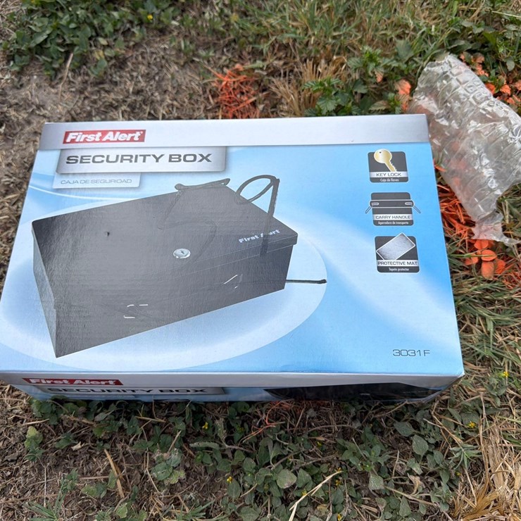 FIRST ALERT 3031F STEEL FIRE RETARDENT SECURITY BOX NEW SUPPORT EQUIPMENT