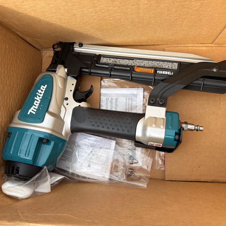 MAKITA 7/16" MEDIUM CROWN STAPLER 16 GA- AT1150A- 1 YR FACTORY WARRANTY -RECON NEW SUPPORT EQUIPMENT