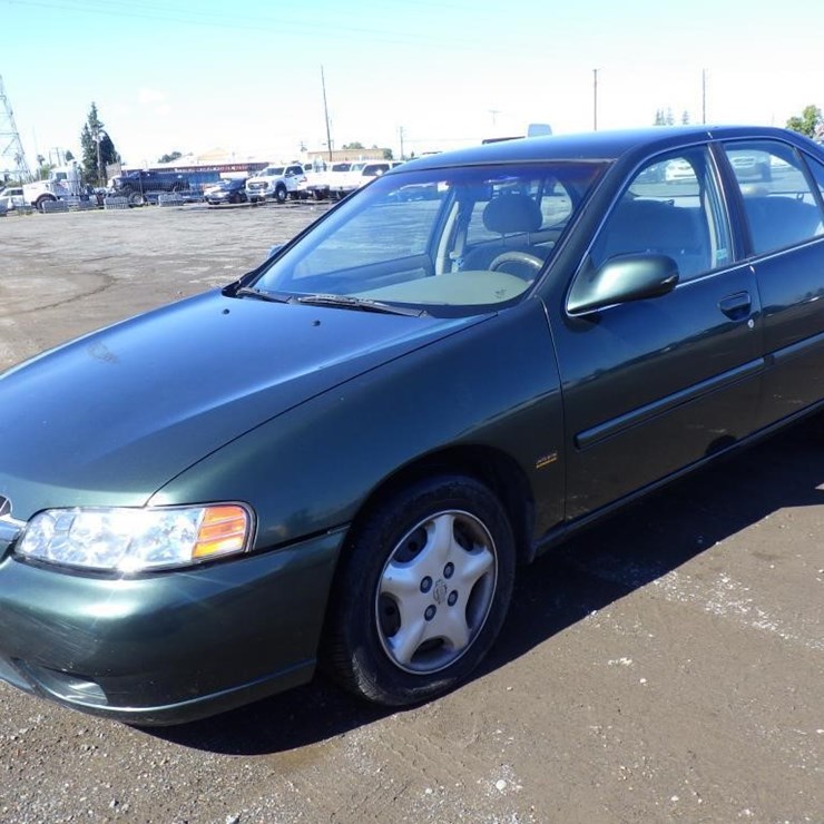 2001 Nissan Altima Sedan