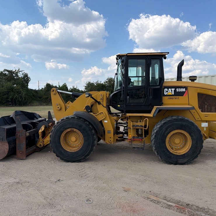 2019 CATERPILLAR 938M