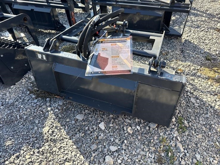 landhonor-mini-skid-steer-grapple-bucket-image-2