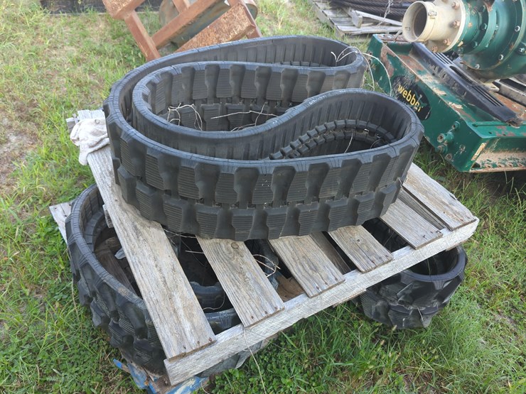 (3)-rubber-tracks-support-equipment-image-2