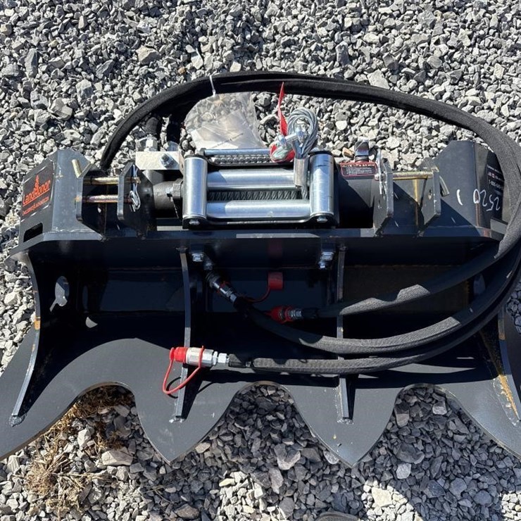 LandHonor skid steer 15,000 pound hydraulic winch
